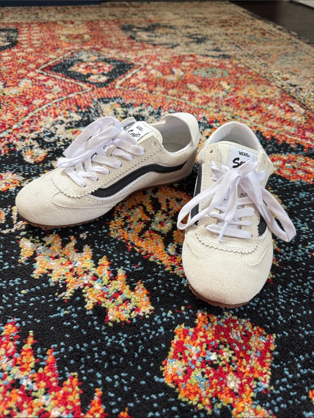 Vans Serio Casual Cream Sneakers with Black Side Stripe
